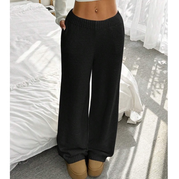 Cozy Fuzzy Stretchy Waist Wide Leg Pants - Picture 6 of 10